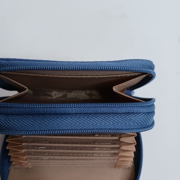 Buxton Blue Genuine Leather Credit Card Holder/Name Card Wallet - Picture 6 of 9